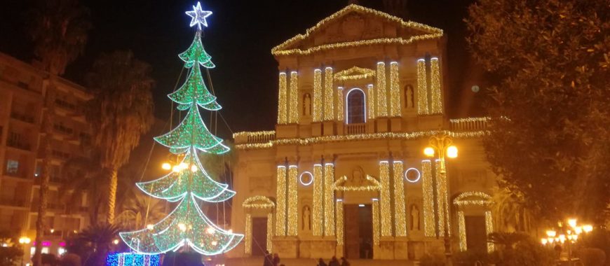 Immagini Natale E Capodanno.Natale E Capodanno A Barcellona Tra Tradizione E Musica In Piazza 24live It