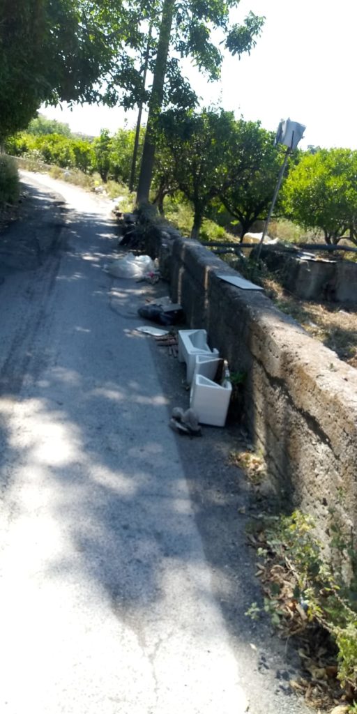 WhatsApp-Image-2019-06-28-at-15.47.082-512x1024 Emergenza a Barcellona, immondizia abbandonata per strada, in centro e nelle periferie