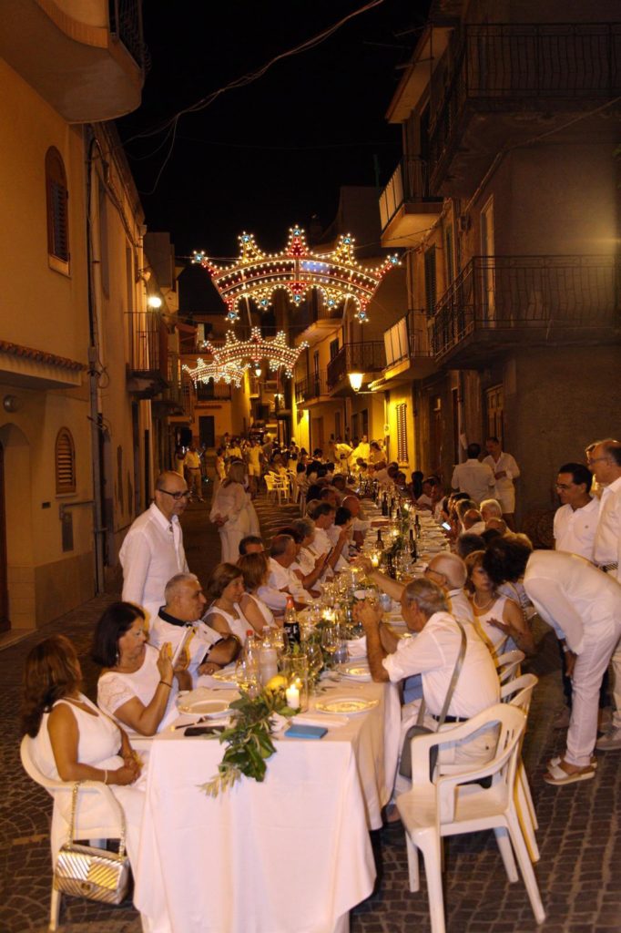 WhatsApp-Image-2019-07-26-at-08.01.15-682x1024 Dopo il successo della Cena in Bianco, tutto pronto per la Festa della Pizza a Rodì Milici
