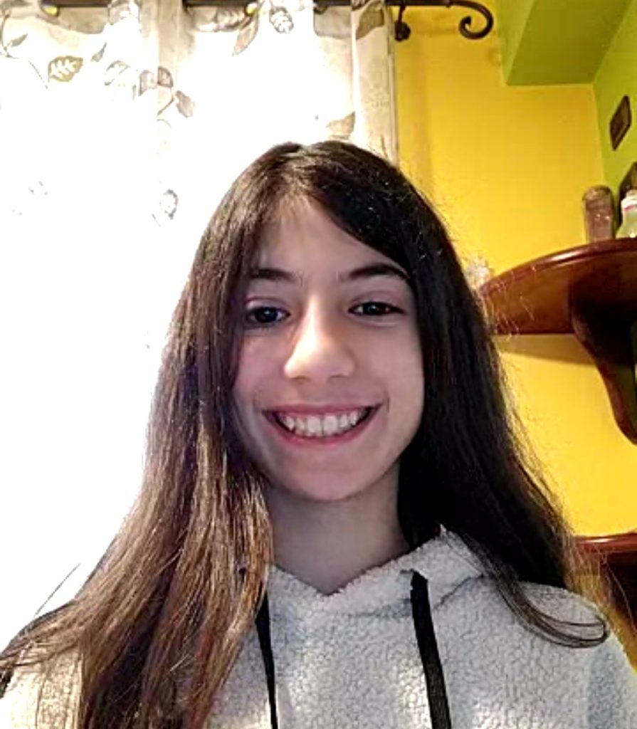 Angelica-Maria-Fugazzotto-895x1024 24liveSchool, "Siamo vicini anche se distanti" con la didattica a distanza