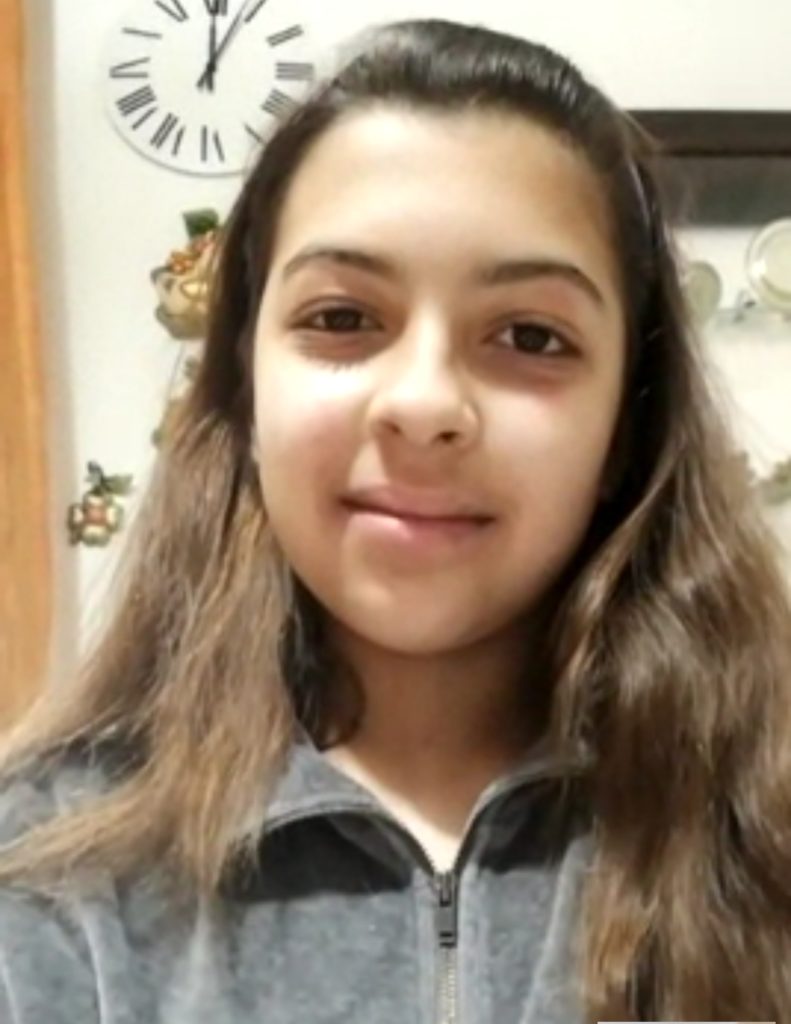 Chiara-Cambria-791x1024 24liveSchool, guardare il mondo dietro un vetro…