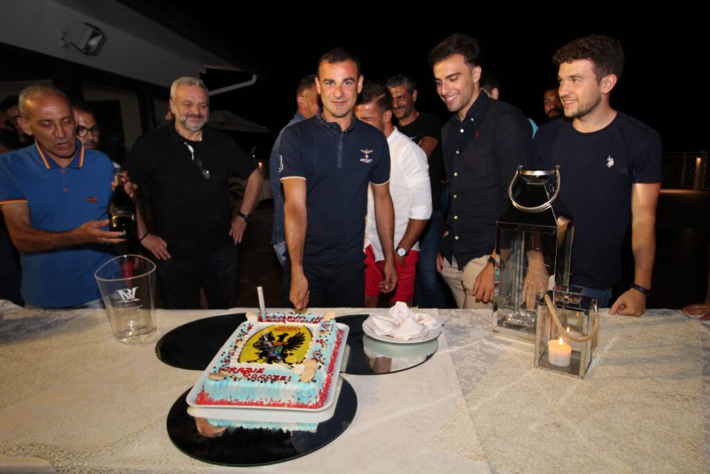 107876101_3378134742219446_2281123277240475809_o-1024x683 La Nuova Azzurra festeggia la Promozione e programma la prossima stagione