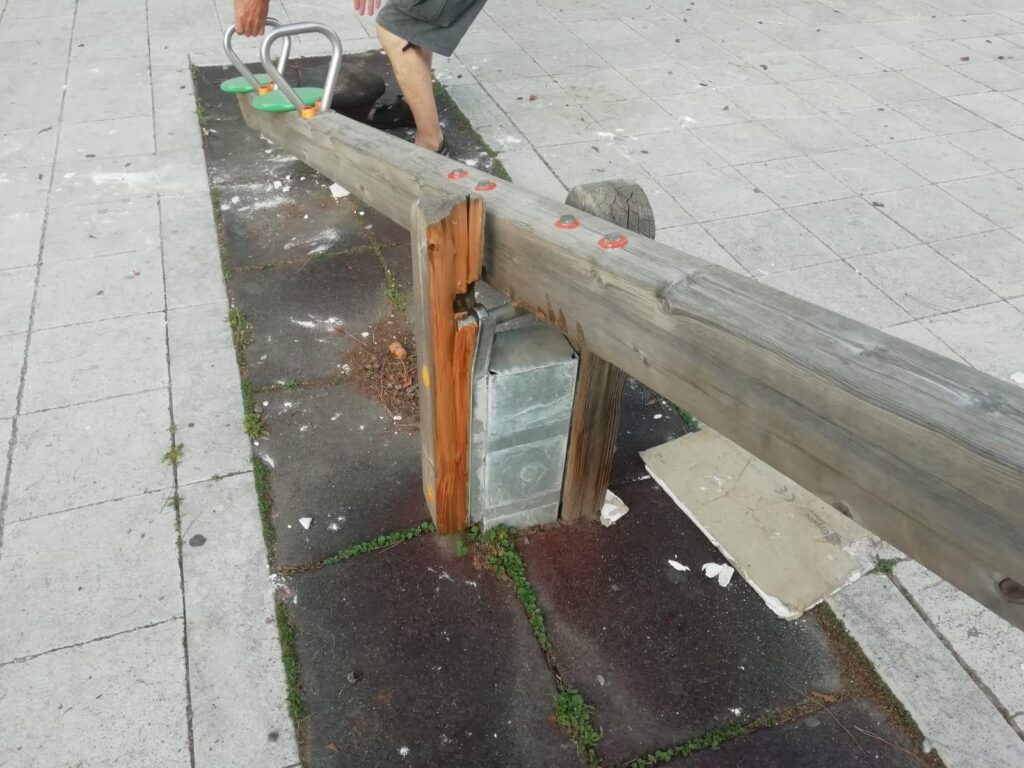 WhatsApp-Image-2020-07-10-at-16.33.15-1-1024x768 Barcellona, degrado in piazza Convento a Sant’Antonino. La segnalazione di Vox Italia
