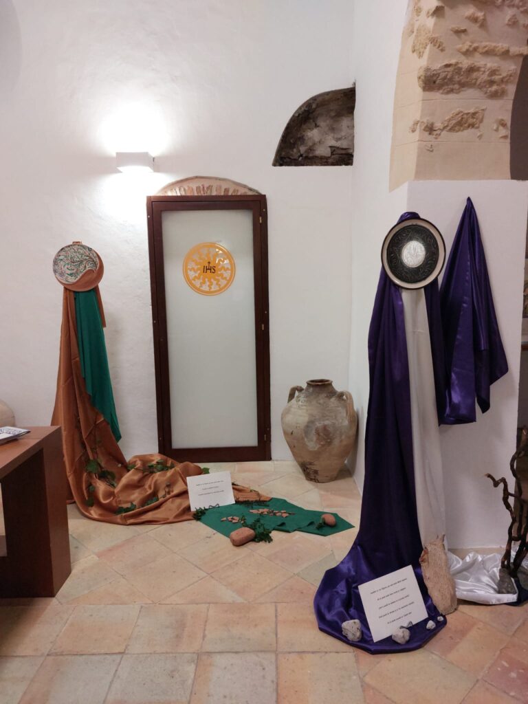 WhatsApp-Image-2022-01-19-at-18.53.40-768x1024 Giubileo al Convento di Sant'Antonino: fino a domenica 23 aperta la mostra sul Cantico delle Creature
