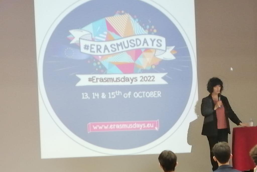 WhatsApp-Image-2022-10-15-at-19.46.02 I.I.S Medi di Barcellona celebra gli Erasmusdays