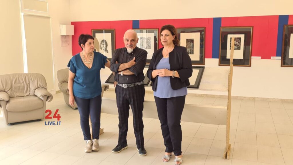 24LIVE-EVIDENZA-museo-foscolo-amaci7-1024x576 Giornata del Contemporaneo”, inaugurata la mostra "Strasegnando" allestita al Museo Didattico “Foscolo”