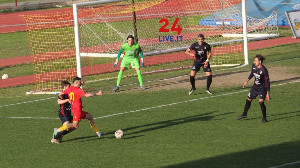 24LIVE-EVIDENZA-igea-longo-3-1024x576 La Nuova Igea Virtus batte la Vibonese, un'altra big della serie D, allunga la serie positiva e avvicina la matematica salvezza