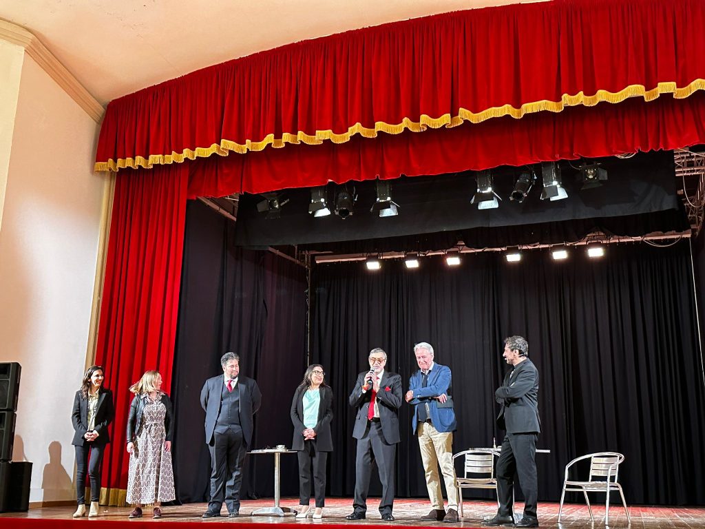 4dd9c81a-e274-48a8-8dbb-1246c9a86019-1024x768 Teatro Trifiletti: un inaspettato Pirandello, grazie a Corrado Tedeschi e Claudio Moneta