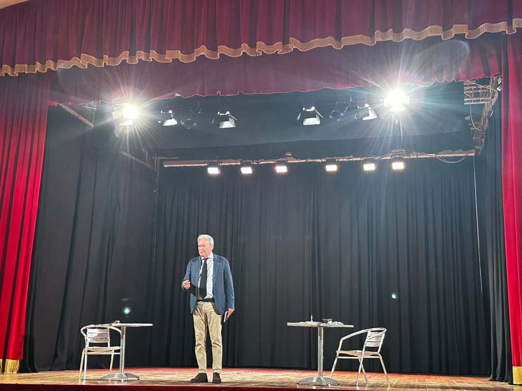 73286be1-12ea-4dbd-bc6a-651e8631aa3a-1024x768 Teatro Trifiletti: un inaspettato Pirandello, grazie a Corrado Tedeschi e Claudio Moneta