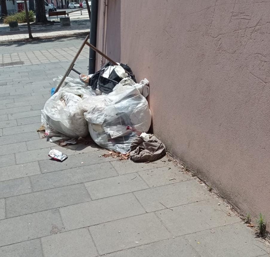 WhatsApp-Image-2024-05-30-at-18.16.52 La riflessione di un barcellonese che torna a casa e nota lo scarso senso civico del suo quartiere Sant'Antonino