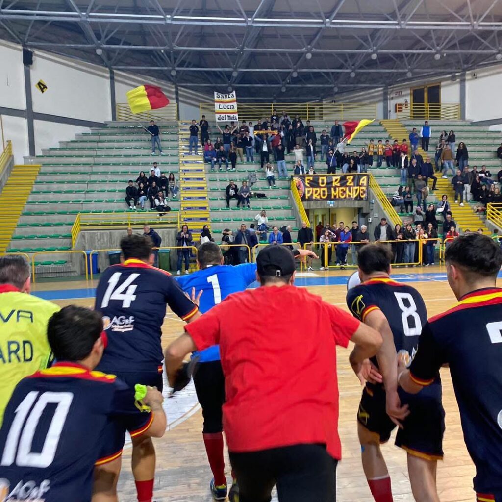 IMG-20250414-WA0021-1024x1024 Santa Lucia del Mela: l'A.S.D. Pro Mende Calcio passa in Serie C2