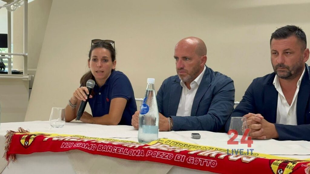Nuova-Igea-Virtus-2025-5-1024x576 Nuova Igea Virtus: il resoconto della conferenza stampa e la conferma di Pirelli, Baeli e Iarrera nello staff tecnico per la stagione 2025/2026