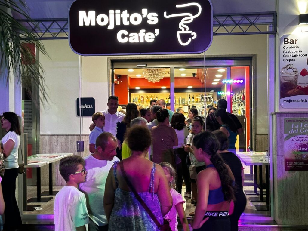 WhatsApp-Image-2025-07-28-at-10.22.58-2-1024x768 Successo travolgente per il Mojito’s Cafè: oltre mille alla “Festa del Gelato” per i 18 anni del locale di Terme Vigliatore