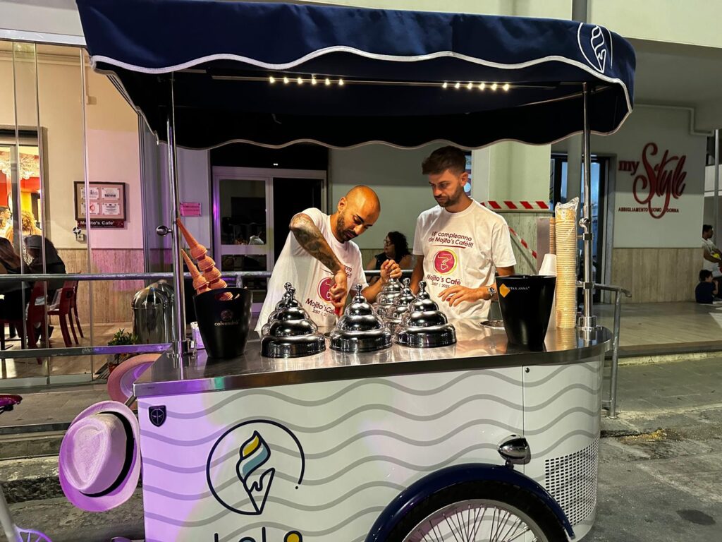WhatsApp-Image-2025-07-28-at-10.22.58-5-1024x768 Successo travolgente per il Mojito’s Cafè: oltre mille alla “Festa del Gelato” per i 18 anni del locale di Terme Vigliatore