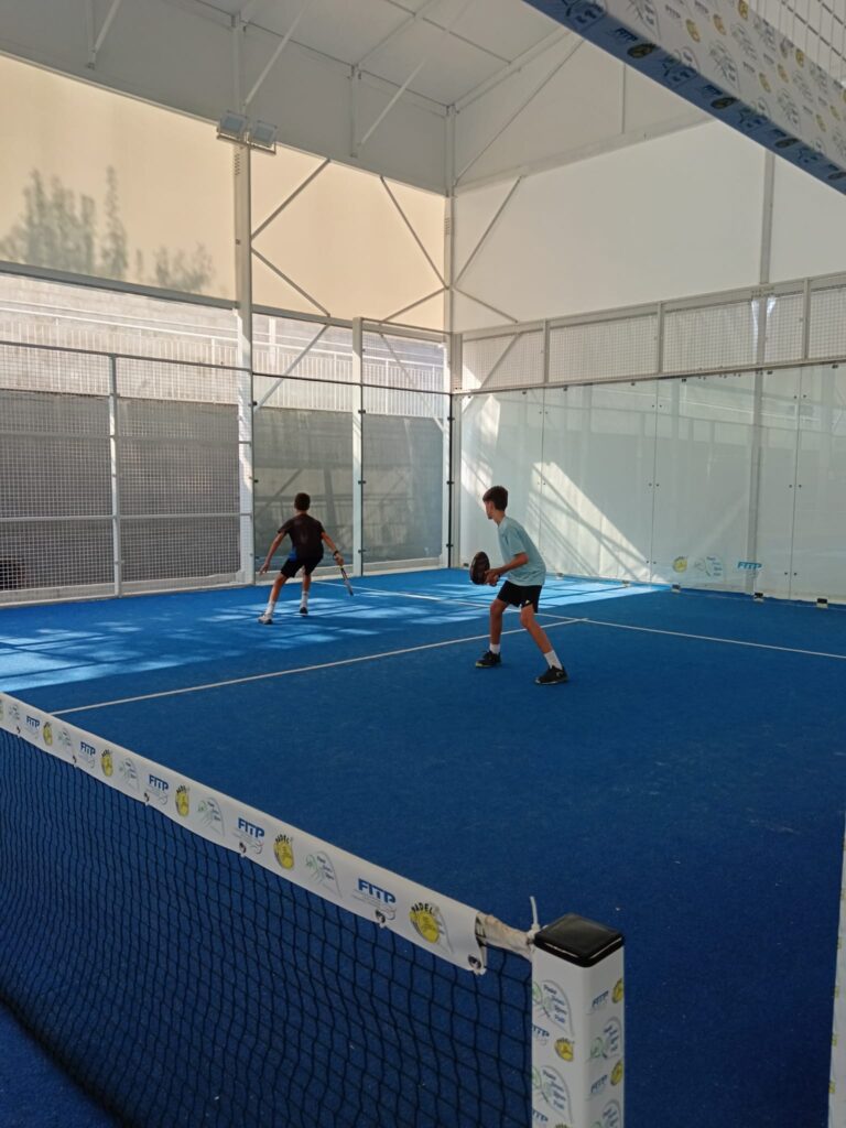 WhatsApp-Image-2025-08-10-at-18.08.23-1-768x1024 Padel giovanile: trionfo del Barcellona Sport Village al torneo Next Gen Sicilia di Patti