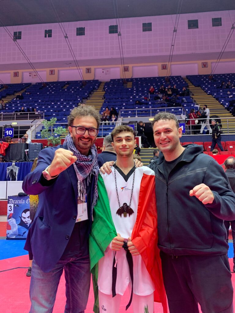 Giuseppe-Foti-1-768x1024 Barcellona, taekwondo: oro per Giuseppe Foti al Dracula Open di Bucarest