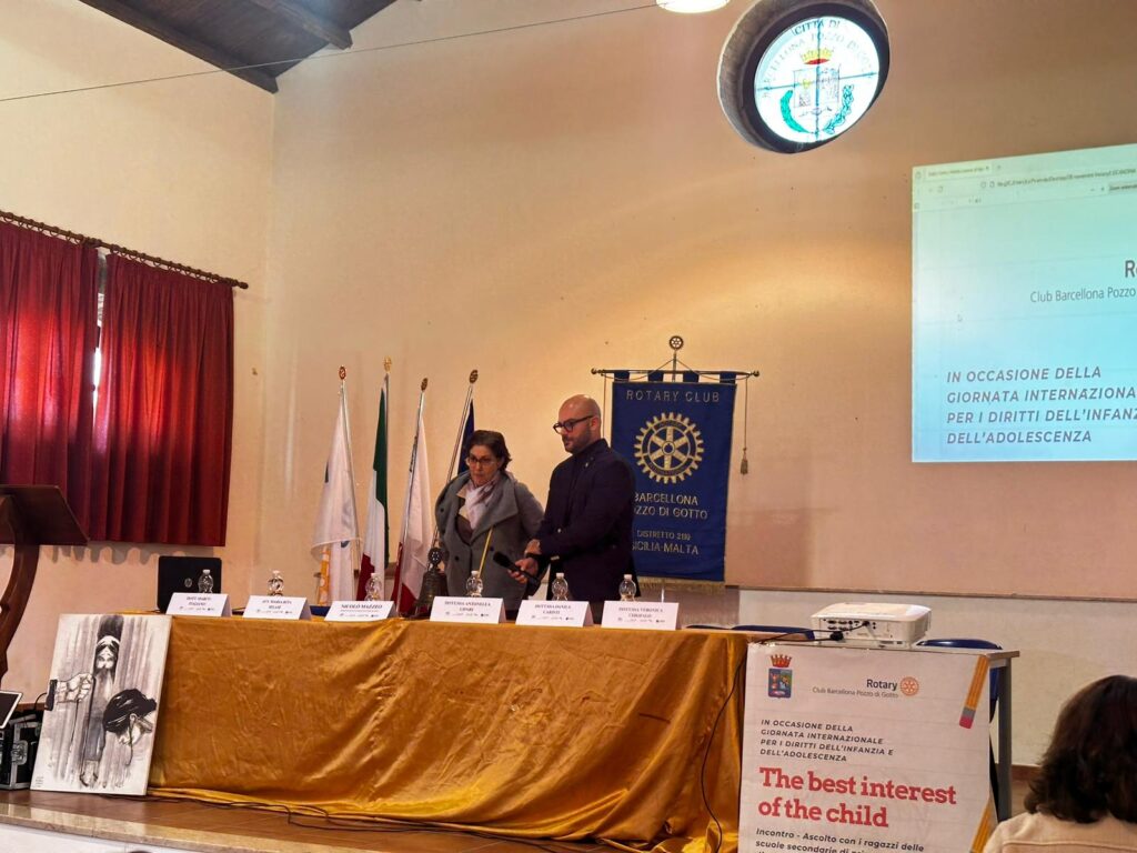WhatsApp-Image-2025-11-29-at-12.04.48-1-1024x768 Ascolto, diritti e gentilezza: studenti protagonisti dell’evento “The Best Interest of the Child”
