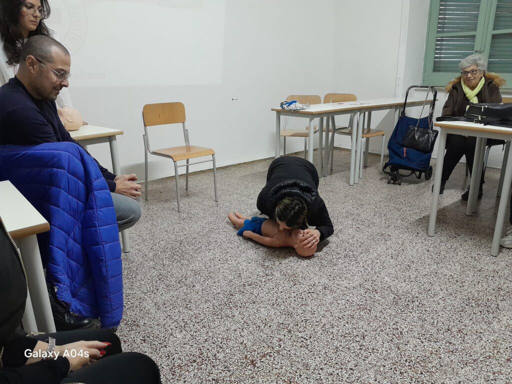 WhatsApp-Image-2025-12-15-at-11.30.19-1024x768 Natale al CIRS di Barcellona P.G.:  successo per il corso gratuito di disostruzione e rianimazione pediatrica