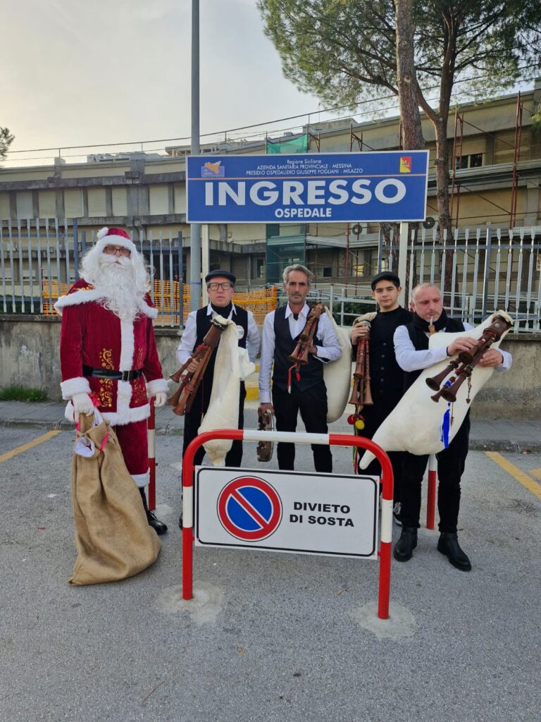 WhatsApp-Image-2026-01-03-at-21.09.29-768x1024 La tradizione e la solidarietà negli ospedali grazie agli Zampognari barcellonesi
