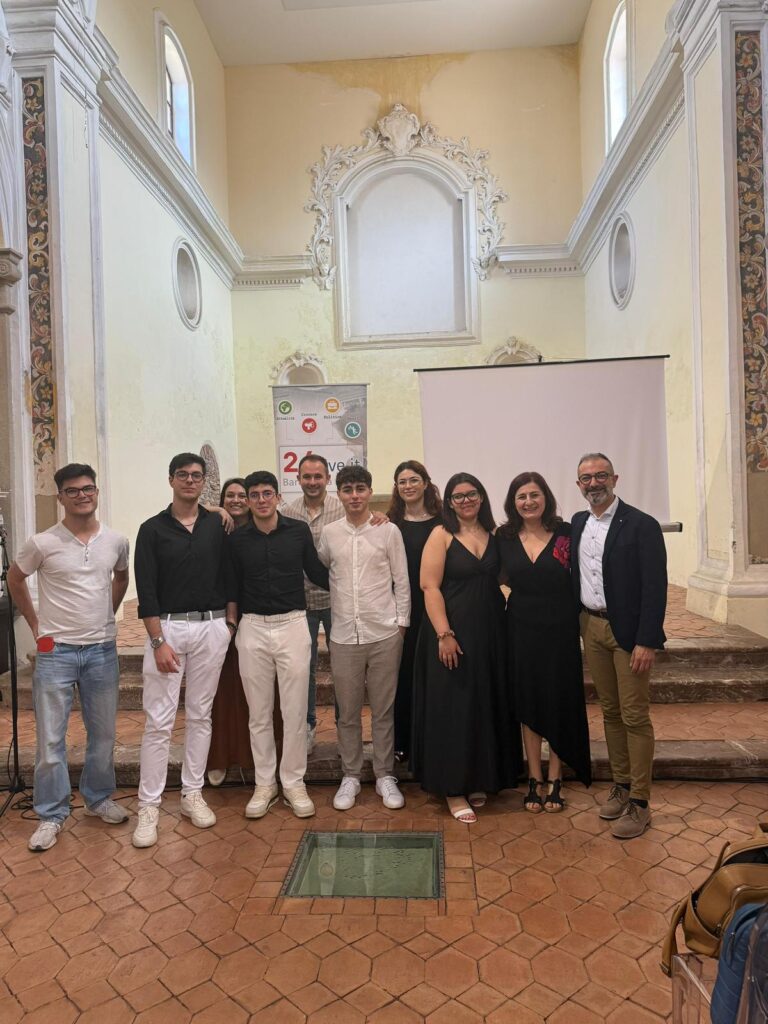 WhatsApp-Image-2026-05-29-at-15.02.41-768x1024 Premio Concorso "Giuseppe Puliafito", grande partecipazione alla I edizione: premiati gli studenti protagonisti del giornalismo del futuro