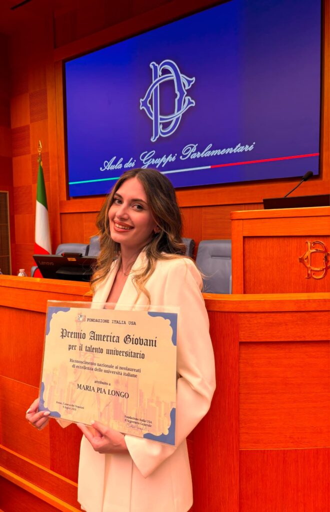 2-660x1024 Roma, "Premio America Giovani" per tre neolaureate barcellonesi