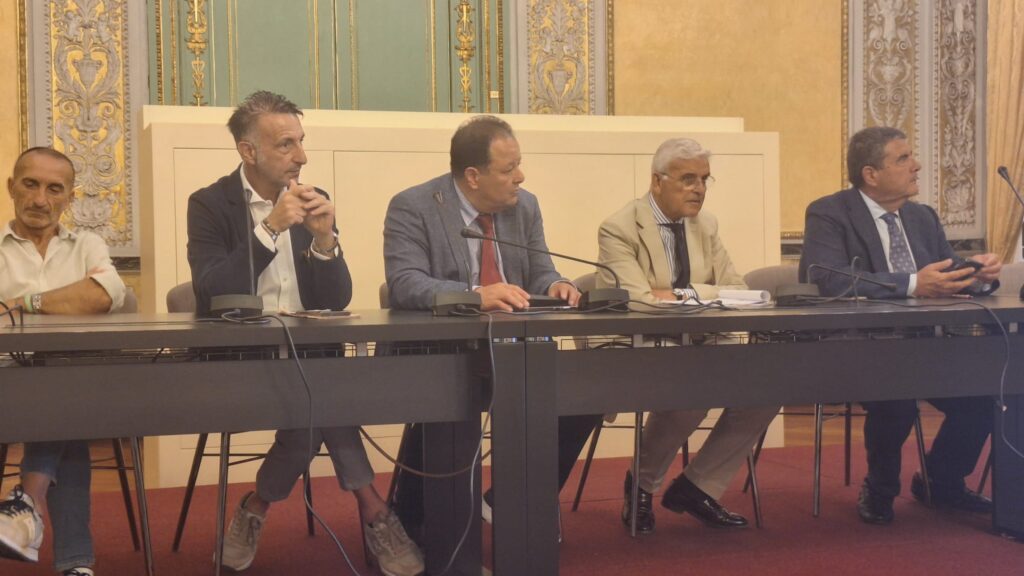 WhatsApp-Image-2026-07-23-at-12.09.18-1-1024x576 Precariato negli Enti Locali, Barcellona presente al confronto all'Ars