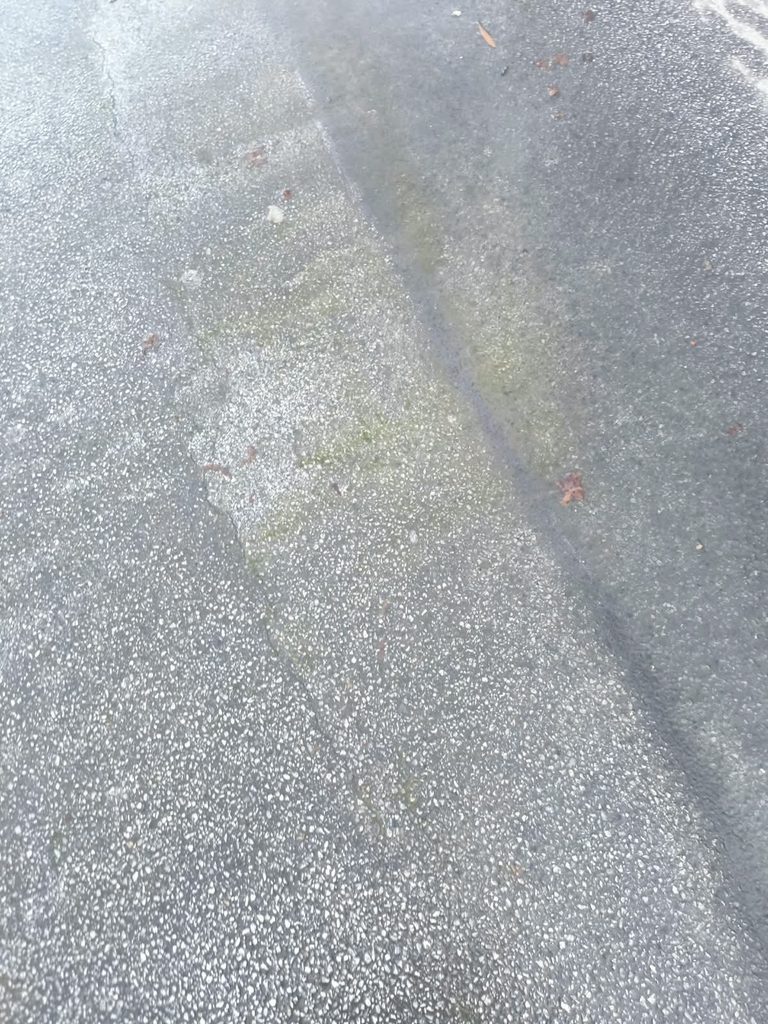 WhatsApp-Image-2026-09-16-at-21.19.29-768x1024-1 Segnalazione: ingente perdita d'acqua in via Salso a Barcellona P.G.